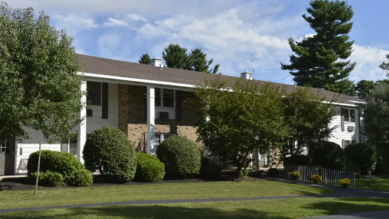 Exterior facade of the Kingsway Court independent living apartment complex